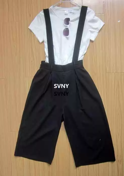 天蓝色裤子搭配上衣全攻略 穿出清爽高级感 天蓝色裤子搭配上衣全攻略 穿出清爽高级感