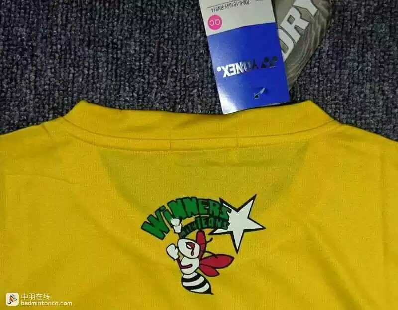 小蜜蜂衣服到底是啥牌子?看完这篇你就门儿清了