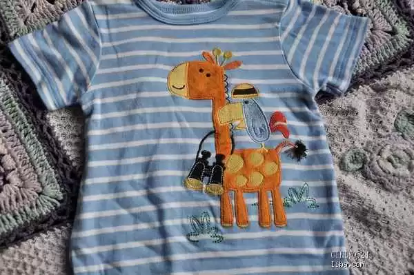 小蜜蜂衣服到底是啥牌子?看完这篇你就门儿清了 小蜜蜂衣服到底是啥牌子?看完这篇你就门儿清了