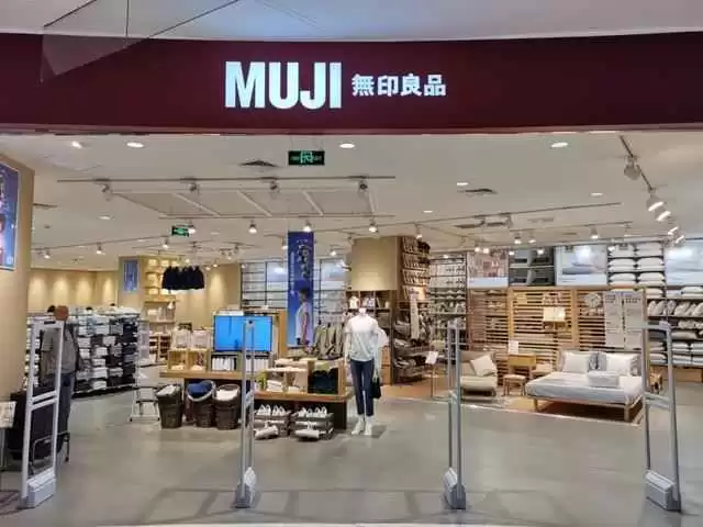 快时尚背后 你不知道的那些事儿