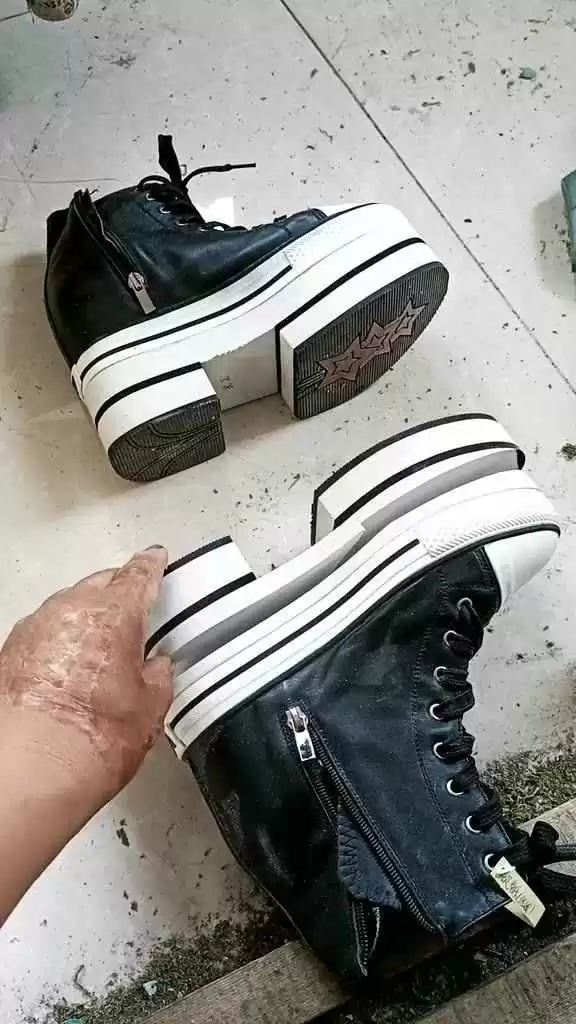 悄悄变高的秘密 这些鞋子让你挺拔又自信 悄悄变高的秘密 这些鞋子让你挺拔又自信