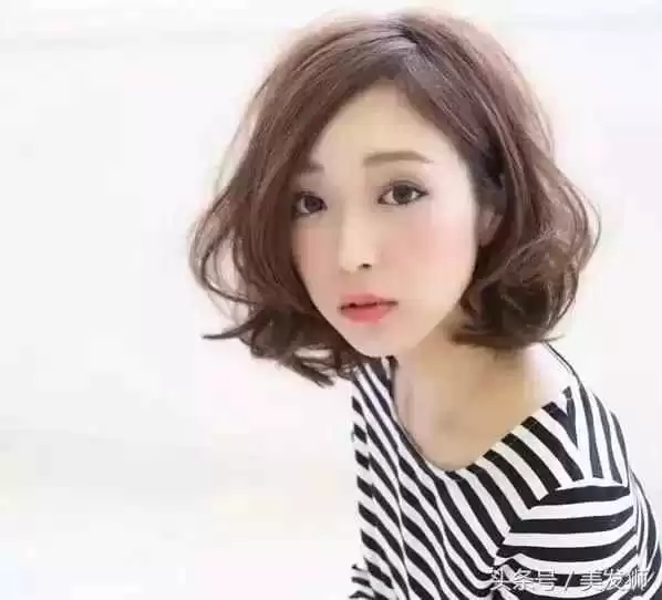 揭秘女明星都在剪的减龄发型这样剪年轻十岁