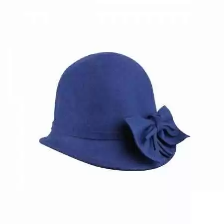 显白帽子颜色挑选全攻略让你颜值飙升