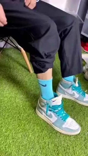 椰子鞋袜子搭配全攻略 这样穿舒适又时髦