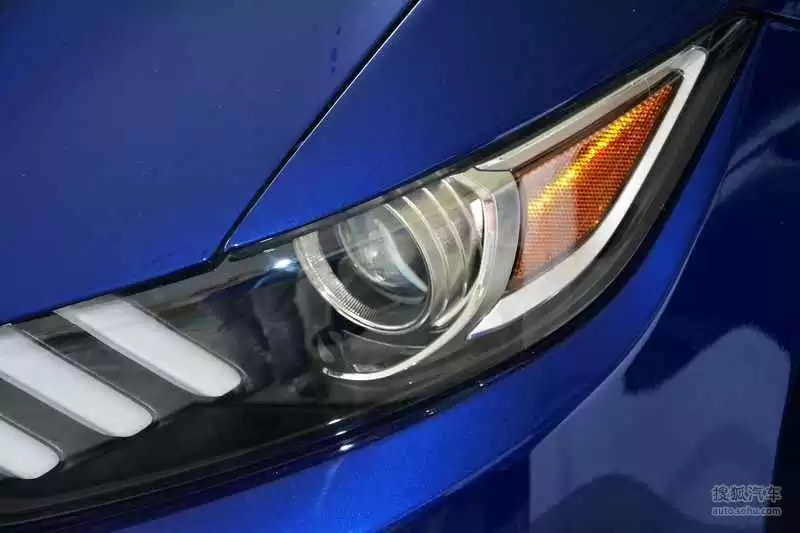 电光蓝色彩全解析带你领略视觉盛宴