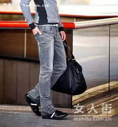 男人衣橱的终极考题 一条牛仔裤究竟能配多少种上衣