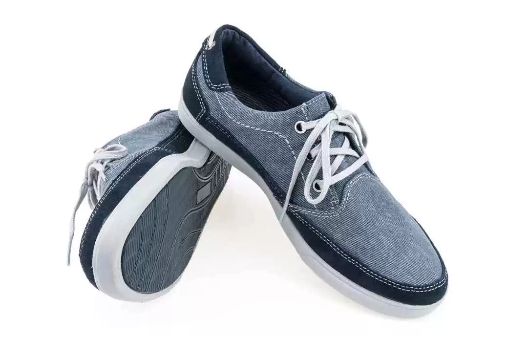 男生夏天穿鞋图鉴：从澡堂拖鞋到约会战靴，看这一篇就够