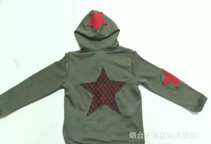 穿Jeep衣服算啥档次 越野基因融入日常的穿搭智慧