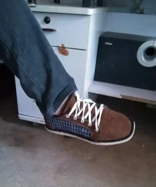 绿色裤子鞋履搭配全攻略 穿出高级感就靠这几双