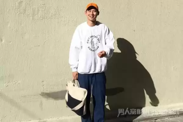 胖子穿衣颜色挑选门道，这样穿才显瘦有气质
